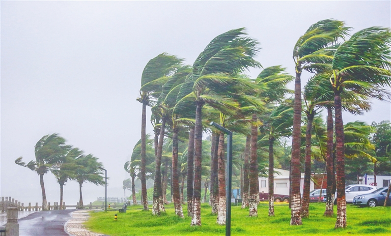 台风“狮子山”在琼海潭门镇沿海登陆