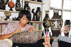 椰雕传人吴名驹：传扬海南椰雕荣光（海南椰雕吴名驹工作室）