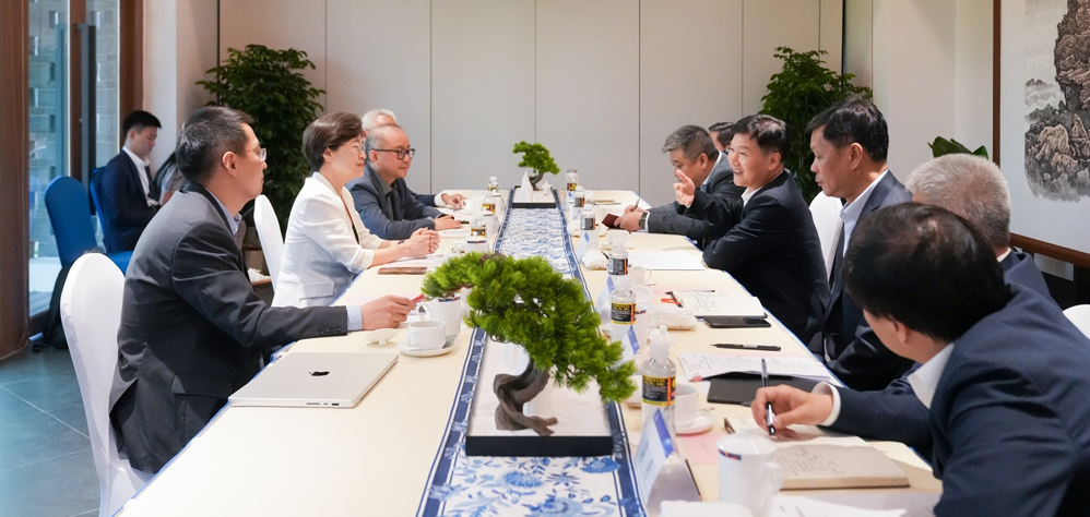 刘小明会见英特尔公司客人