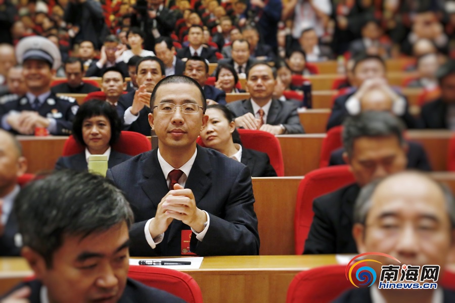 海南省第六届人民代表大会第二次会议开幕