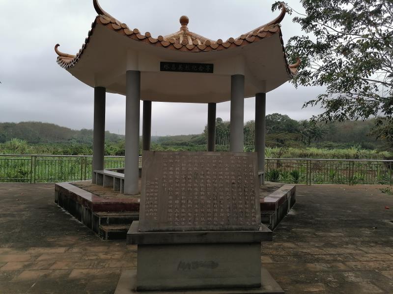 大坡镇塔昌村革命纪念碑