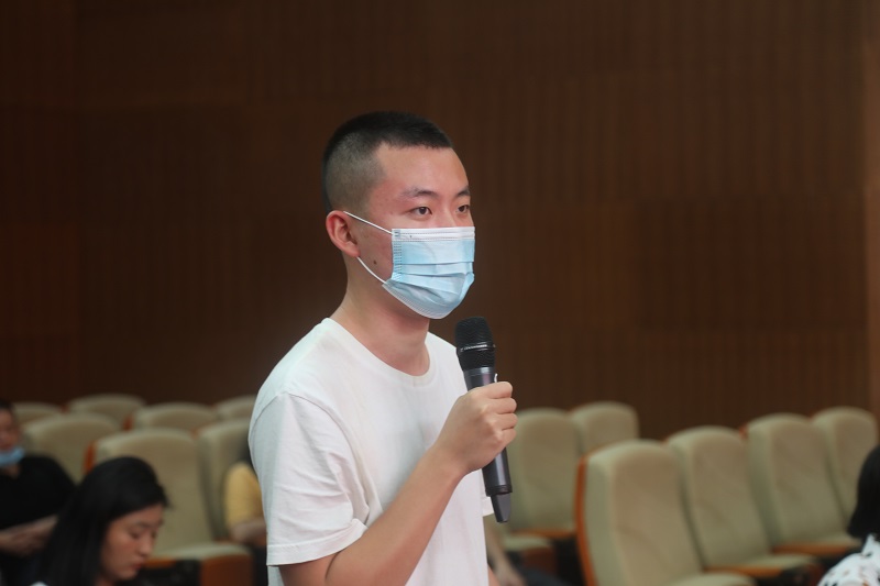 人民日报