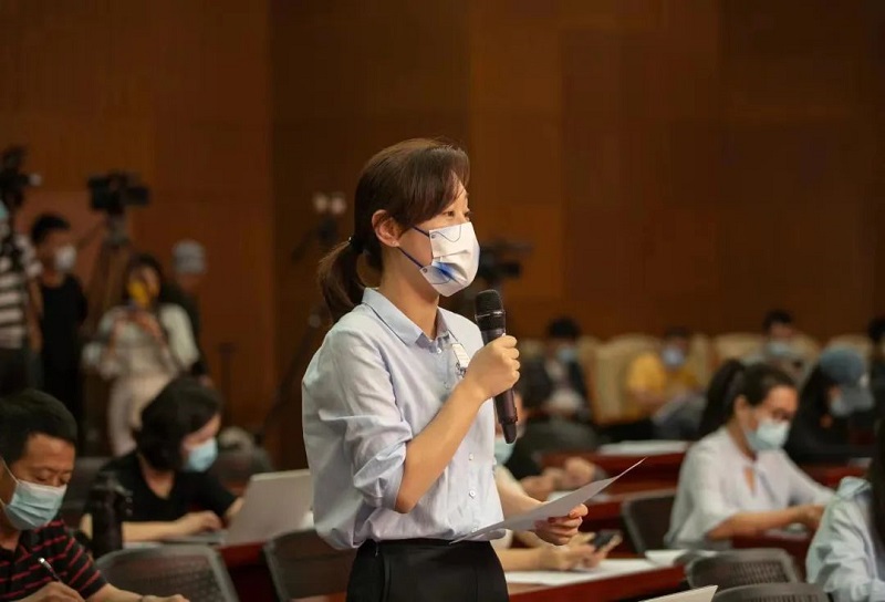 海南日报记者