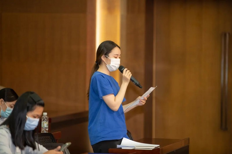 新华网记者