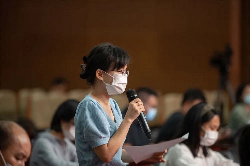 香港商报记者