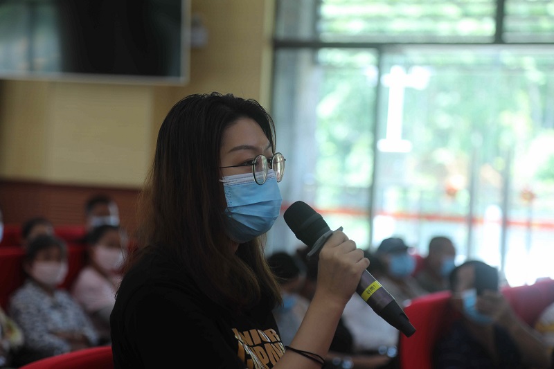 人民网