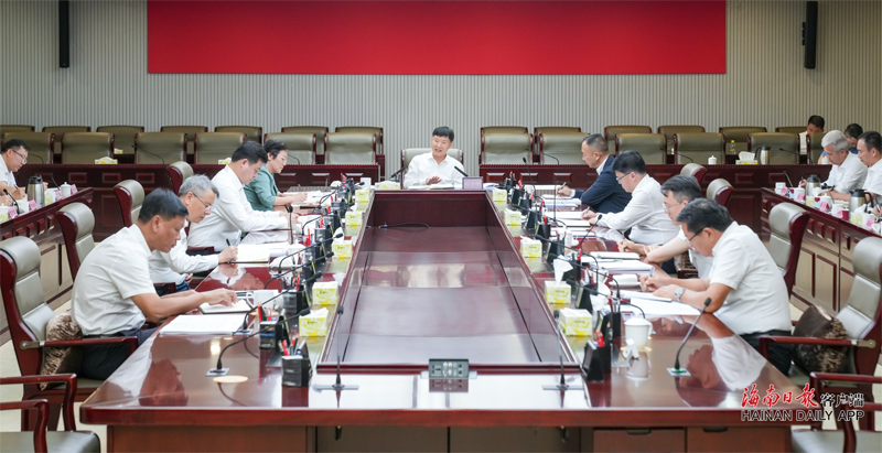 省政府召开会议指出 聚焦国家“两重”所需与海南所能 谋划一批近期可实施、长期有准备、定期可滚动的重点项目
