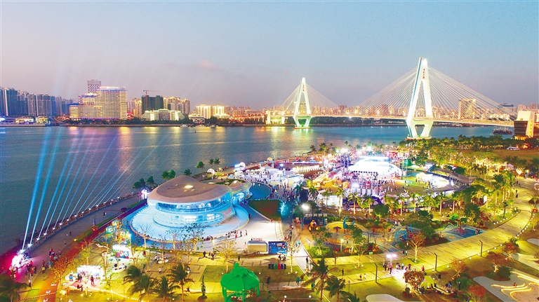 12月10日，2021年(第二十二届)海南国际旅游岛欢乐节在海口世纪公园开幕