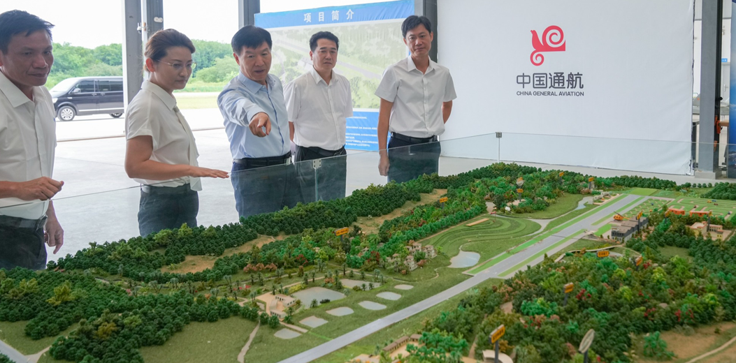 刘小明在白沙调研经济社会发展并到乡村振兴联系点讲授专题党课