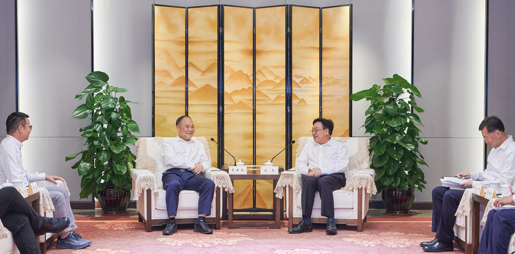 冯飞会见浙江吉利控股集团、石药控股集团客人